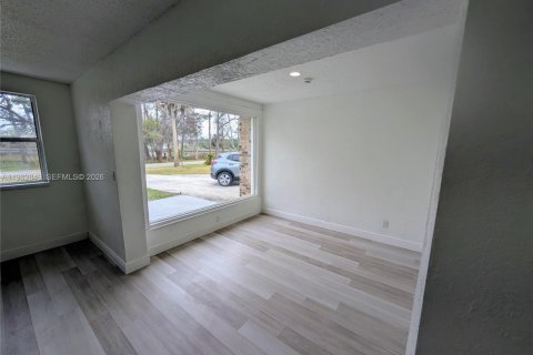 Villa ou maison à louer à Jacksonville, Floride: 3 chambres, 116.13 m2 № 2049794 - photo 5