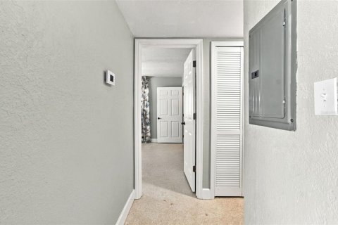 Condo in North Redington Beach, Florida, 2 bedrooms  № 2386283 - photo 12