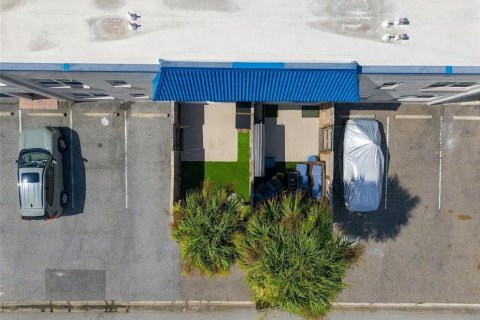 Condo in North Redington Beach, Florida, 2 bedrooms  № 2386283 - photo 27