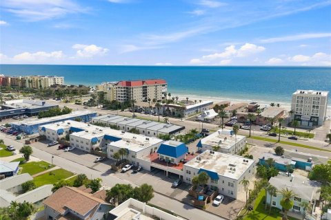 Condo in North Redington Beach, Florida, 2 bedrooms  № 2386283