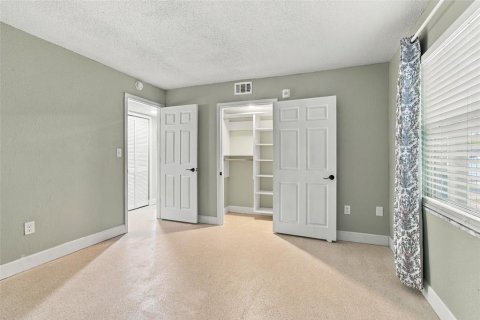 Condo in North Redington Beach, Florida, 2 bedrooms  № 2386283 - photo 20
