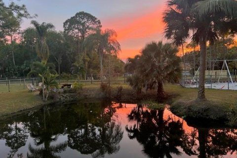 House in Loxahatchee Groves, Florida 4 bedrooms, 187.76 sq.m. № 1226673 - photo 1