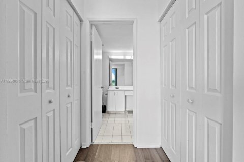 Condominio en venta en Aventura, Florida, 2 dormitorios, 91.97 m2 № 1980223 - foto 15