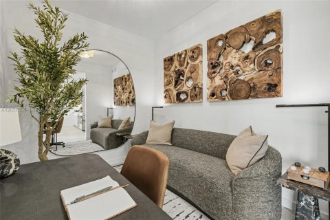 Copropriété à vendre à Miami, Floride: 2 chambres, 120.96 m2 № 2341033 - photo 4