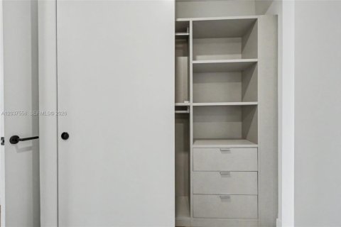 Copropriété à vendre à Miami, Floride: 2 chambres, 120.96 m2 № 2341033 - photo 30