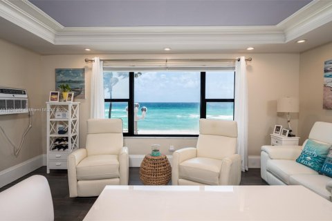 Condominio en venta en Hollywood, Florida, 1 dormitorio, 51.56 m2 № 1783807 - foto 4