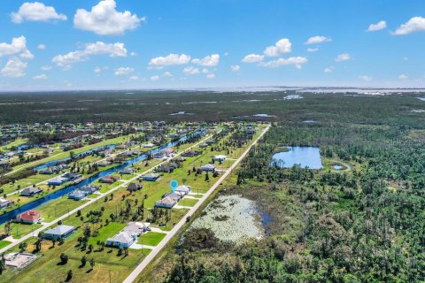 House in Rotonda, Florida 3 bedrooms, 208.47 sq.m. № 1553305 - photo 3