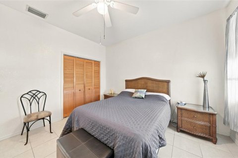 House in Port Charlotte, Florida 3 bedrooms, 185.71 sq.m. № 2296999 - photo 24