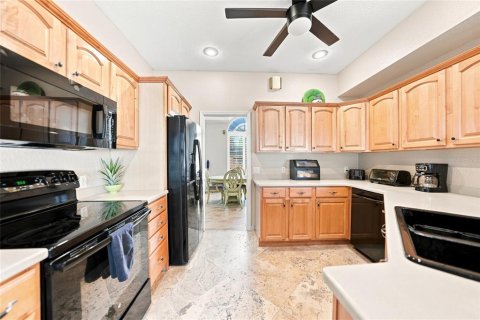House in Port Charlotte, Florida 3 bedrooms, 185.71 sq.m. № 2296999 - photo 9