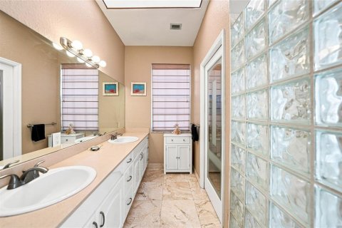 House in Port Charlotte, Florida 3 bedrooms, 185.71 sq.m. № 2296999 - photo 20