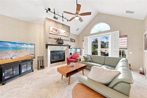 House in Port Charlotte, Florida 3 bedrooms, 185.71 sq.m. № 2296999 - photo 5