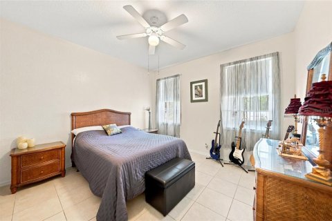 House in Port Charlotte, Florida 3 bedrooms, 185.71 sq.m. № 2296999 - photo 23