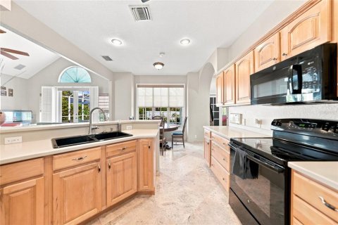 House in Port Charlotte, Florida 3 bedrooms, 185.71 sq.m. № 2296999 - photo 8