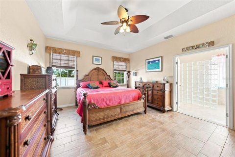 House in Port Charlotte, Florida 3 bedrooms, 185.71 sq.m. № 2296999 - photo 18