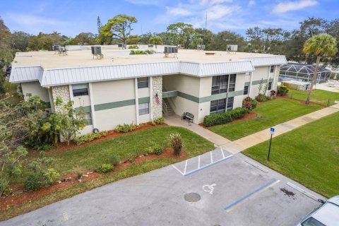 Condo in St. Lucie, Florida, 2 bedrooms № 2190075