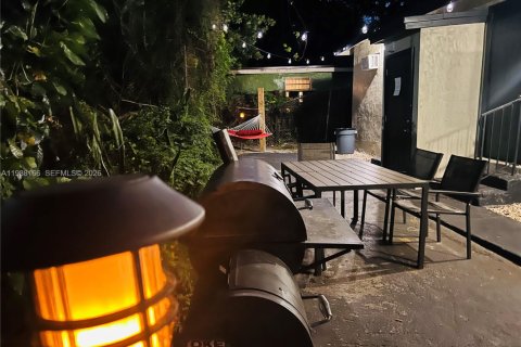 Купить коммерческую недвижимость в Майами, Флорида 183.95м2, № 1996095 - фото 11