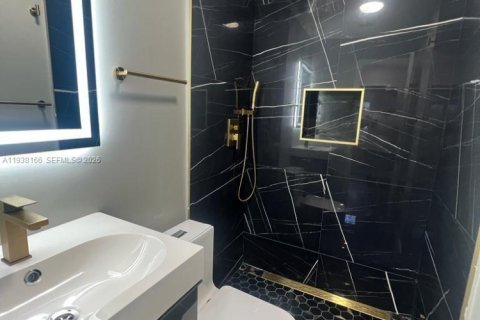 Купить коммерческую недвижимость в Майами, Флорида 183.95м2, № 1996095 - фото 10