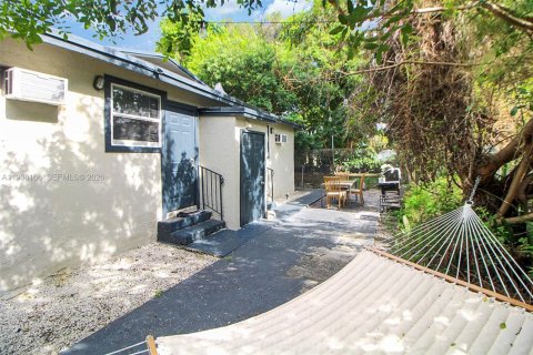 Купить коммерческую недвижимость в Майами, Флорида 183.95м2, № 1996095 - фото 5