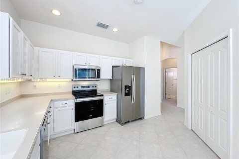 Снять в аренду виллу или дом в Сарасота, Флорида 3 спальни, 169.55м2, № 2000604 - фото 6