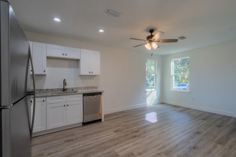 Casa en venta en Fort MC Coy, Florida, 3 dormitorios, 86.96 m2 № 2155838 - foto 11