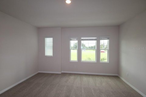 Townhouse in Wesley Chapel, Florida 3 bedrooms, 164.62 sq.m. № 2419667 - photo 13