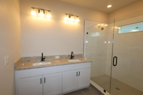 Townhouse in Wesley Chapel, Florida 3 bedrooms, 164.62 sq.m. № 2419667 - photo 14