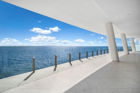 Condominio en venta en Miami, Florida, 4 dormitorios, 352.84 m2 № 2044061 - foto 3