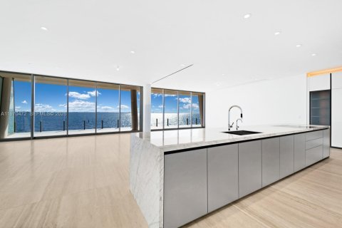 Condominio en venta en Miami, Florida, 4 dormitorios, 352.84 m2 № 2044061 - foto 4