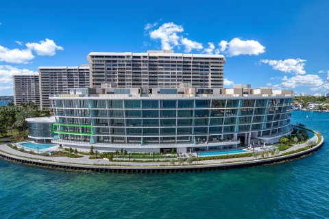 Condominio en Miami, Florida, 4 dormitorios  № 2044061