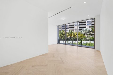 Condominio en venta en Miami, Florida, 4 dormitorios, 352.84 m2 № 2044061 - foto 11