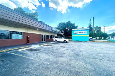 Commercial property in Winter Haven, Florida 176.14 sq.m. № 2204290 - photo 11