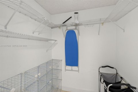 Снять в аренду кондоминиум в Майами-Бич, Флорида 2 спальни, 127.09м2, № 1972289 - фото 25