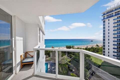 Снять в аренду кондоминиум в Майами-Бич, Флорида 2 спальни, 127.09м2, № 1972289 - фото 29