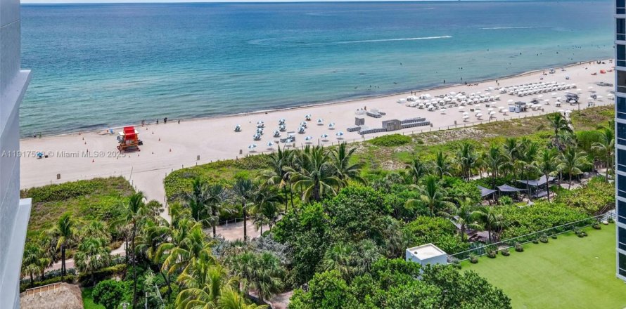 Кондоминиум с 2 спальнями в Майами-Бич, Флорида № 1972289