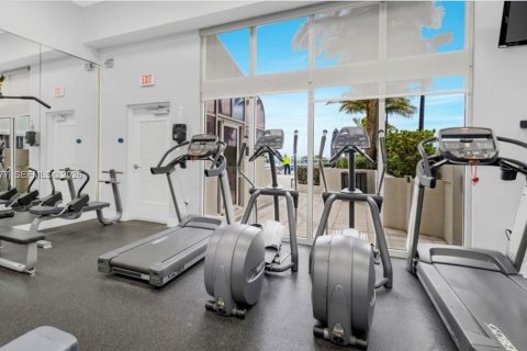 Condo in Miami Beach, Florida, 1 bedroom  № 2067451 - photo 18