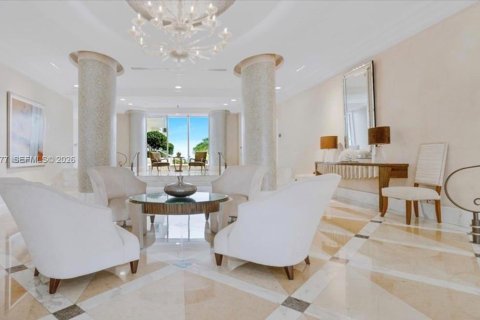 Condo in Miami Beach, Florida, 1 bedroom  № 2067451 - photo 17