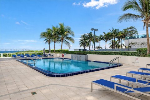 Condo in Miami Beach, Florida, 1 bedroom  № 2067451 - photo 19