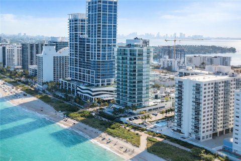 Condo in Miami Beach, Florida, 1 bedroom  № 2067451 - photo 3