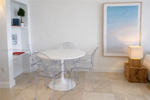Condo in Miami Beach, Florida, 1 bedroom  № 2067451 - photo 7
