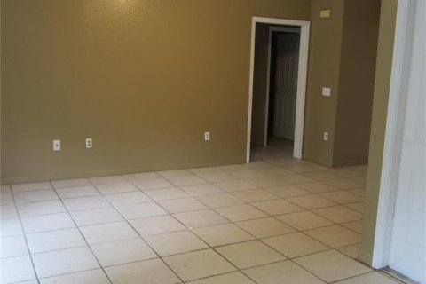 House in Winter Haven, Florida 3 bedrooms, 102.38 sq.m. № 1904339 - photo 4