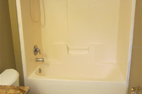 House in Winter Haven, Florida 3 bedrooms, 102.38 sq.m. № 1904339 - photo 7