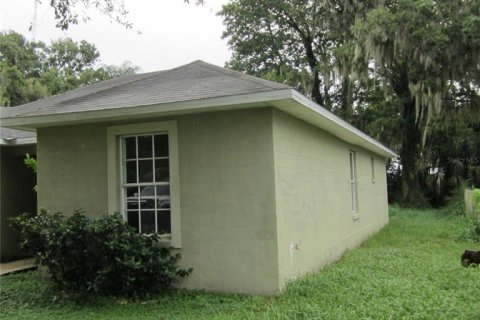 House in Winter Haven, Florida 3 bedrooms, 102.38 sq.m. № 1904339 - photo 2