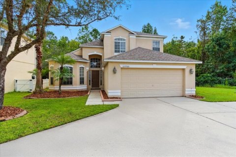 Villa ou maison à louer à Orlando, Floride: 5 chambres, 207.36 m2 № 1906889 - photo 1
