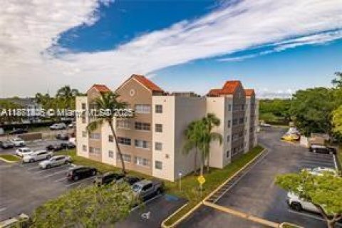 Condominio en alquiler en Hialeah, Florida, 1 dormitorio, 69.58 m2 № 1920276 - foto 15