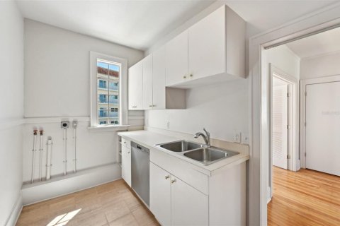 Condominio en venta en Bradenton, Florida, 1 dormitorio, 67.63 m2 № 1550282 - foto 12