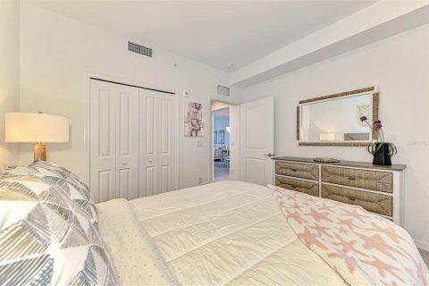 Condo in Venice, Florida, 2 bedrooms in WELLEN PARK  № 1821482 - photo 28