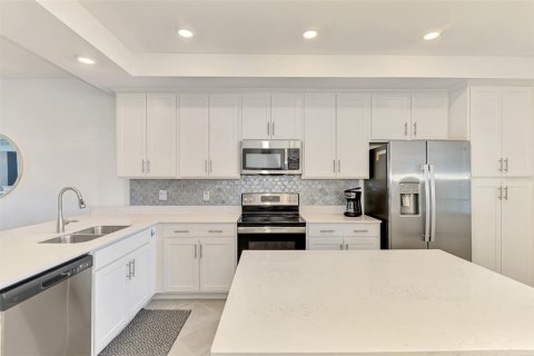 Condo in Venice, Florida, 2 bedrooms in WELLEN PARK  № 1821482 - photo 12