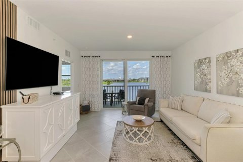 Condo in Venice, Florida, 2 bedrooms in WELLEN PARK  № 1821482 - photo 18