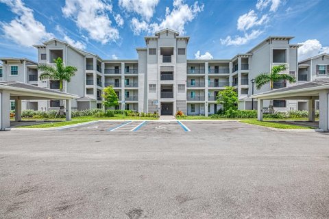 Condo in Venice, Florida, 2 bedrooms in WELLEN PARK  № 1821482 - photo 5