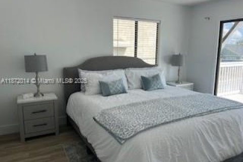 Casa en venta en Panama City, Florida, 6 dormitorios, 167.22 m2 № 1920199 - foto 11